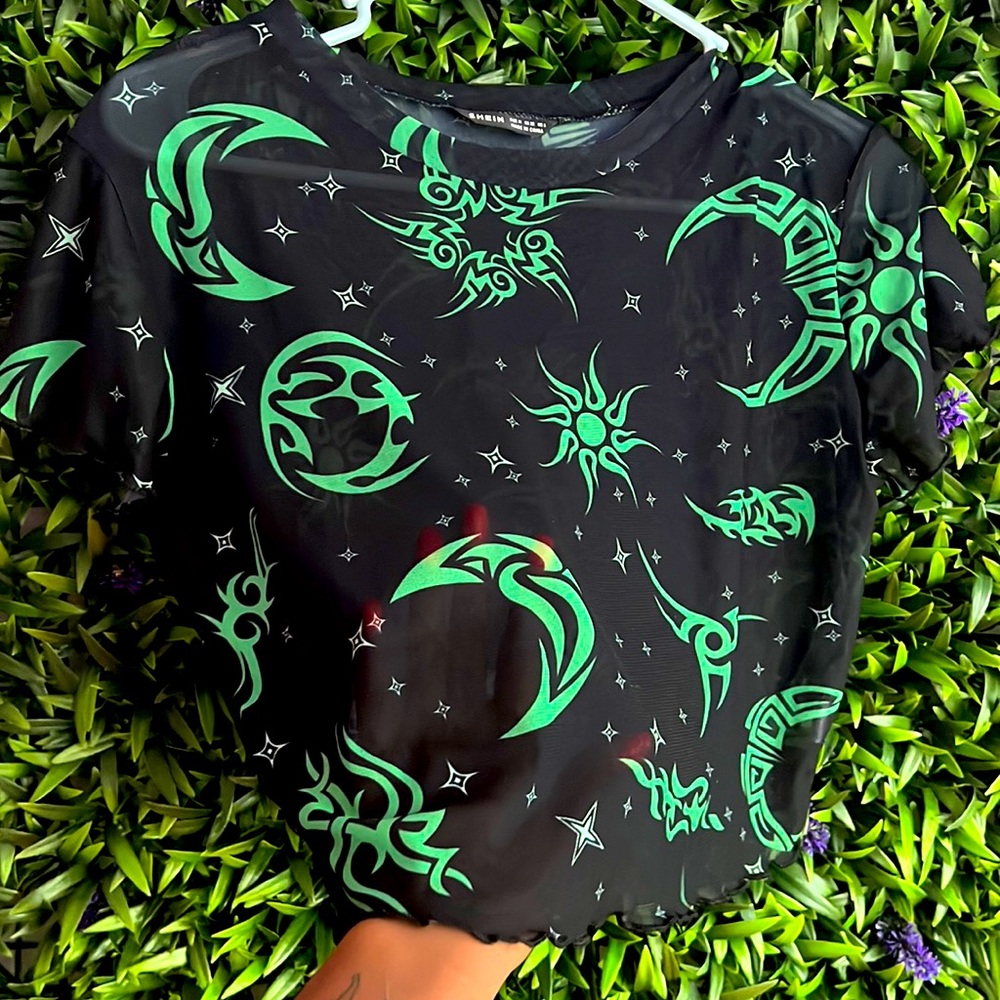 Y2K black and green crop top